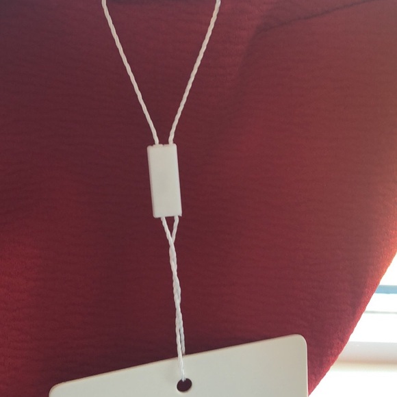 Red Bodycon dress with cut out detail - Picture 5 of 6